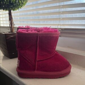 UGG Classic Toddler Boots in Rich Pink
